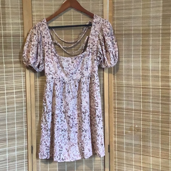 Floral Puff Sleeve Mini Dress - Picture 2 of 8